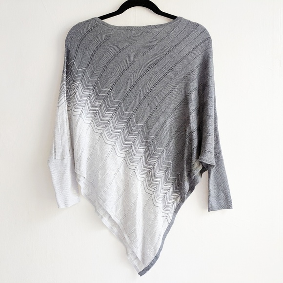 WHBM zig zag details sweater poncho size XS - Picture 3 of 8